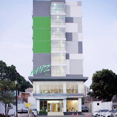 Whiz Hotel Cikini Jakarta Exteriér fotografie