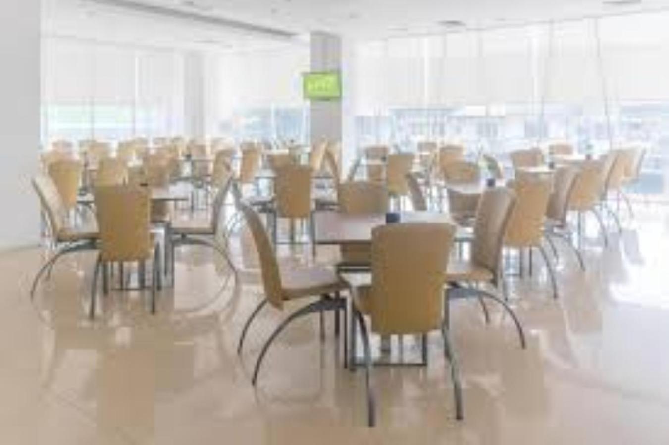 Whiz Hotel Cikini Jakarta Exteriér fotografie