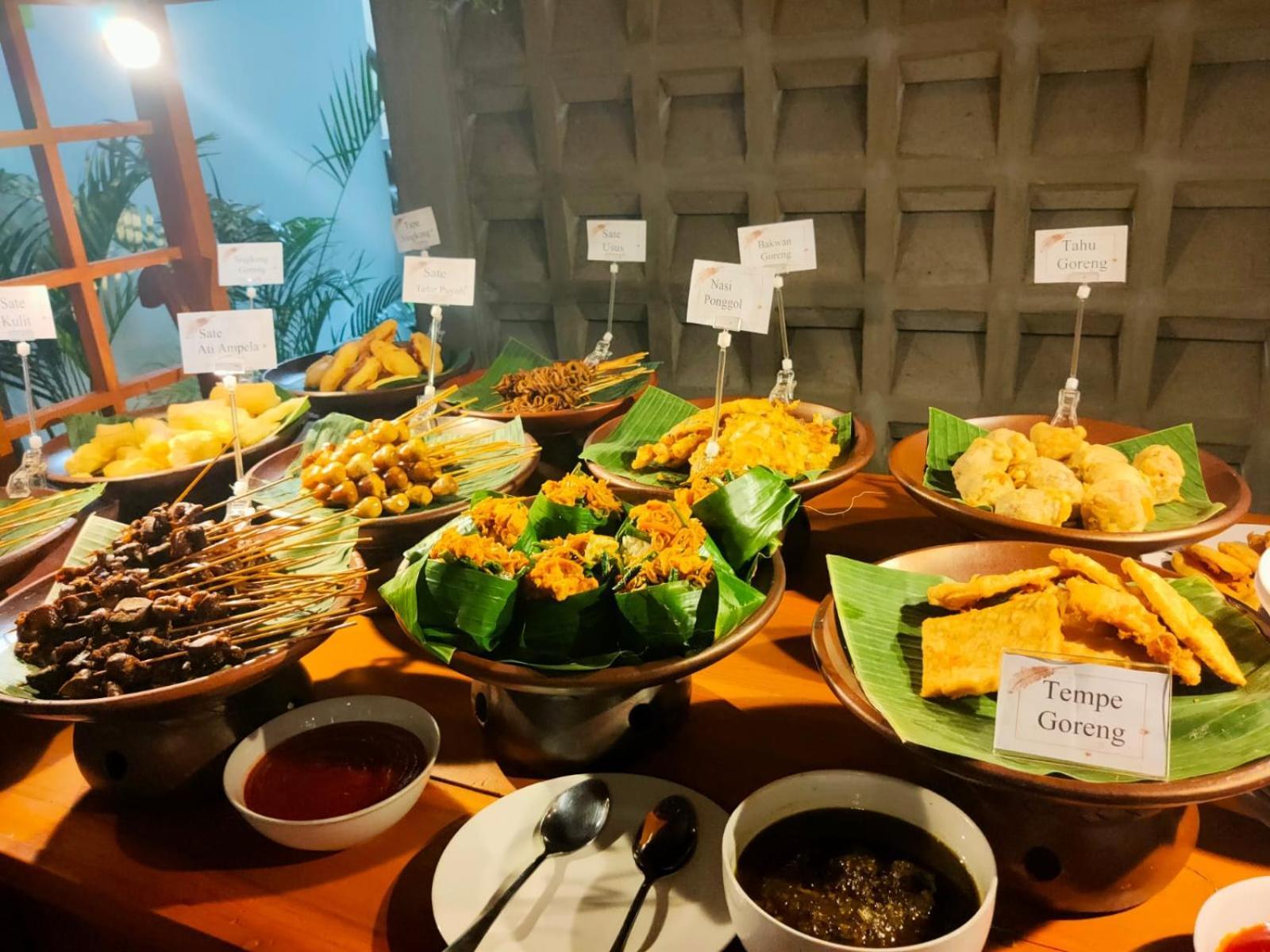 Whiz Hotel Cikini Jakarta Exteriér fotografie
